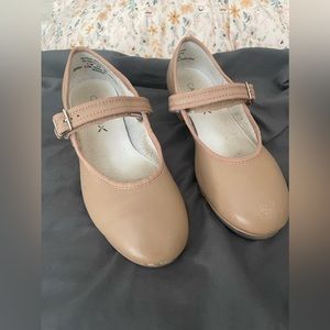 Good condition girls Capezio Tap shoes